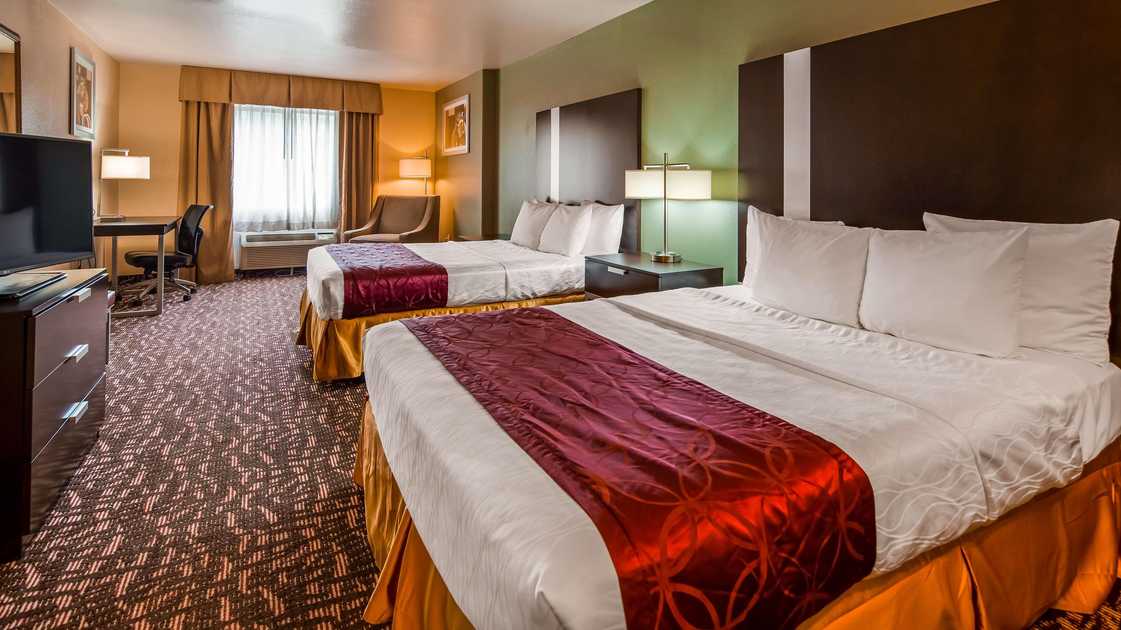 Best Western Plus Зе-Вудлендс Экстерьер фото